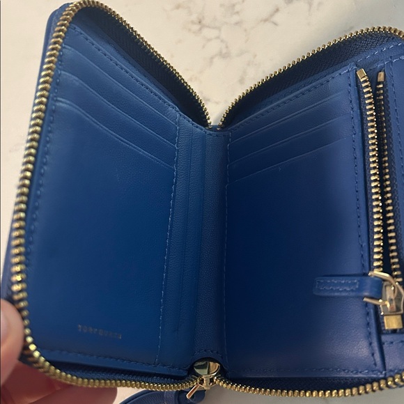 Tory Burch Regal Blue Quilted Wallet - Picture 3 of 3